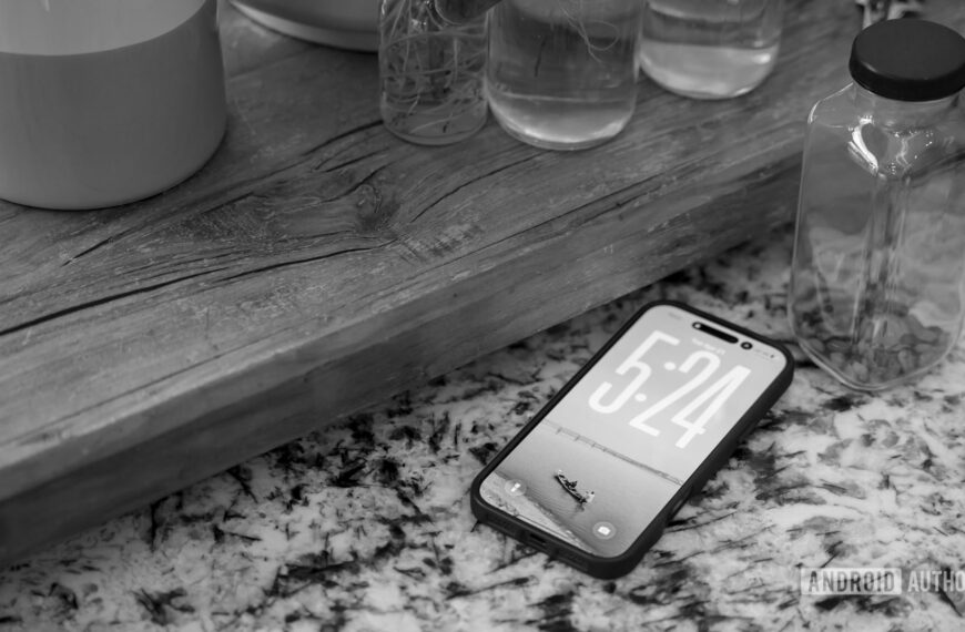 Wallpaper Wednesday: Android wallpapers 2026-04-22