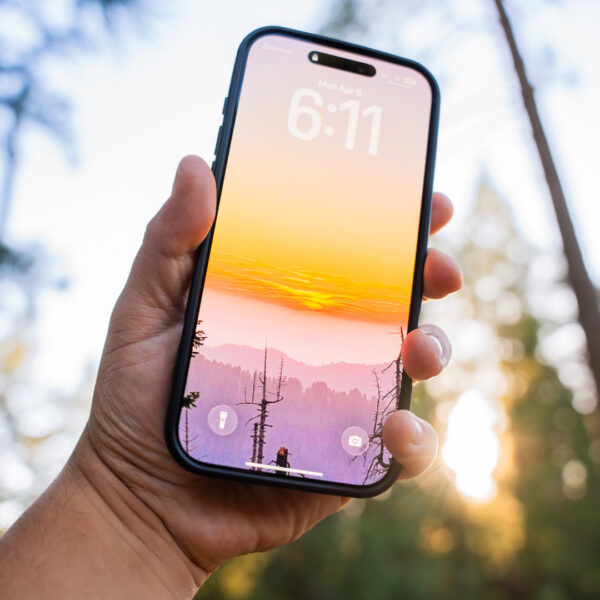 Wallpaper Wednesday: Android wallpapers 2026-04-08