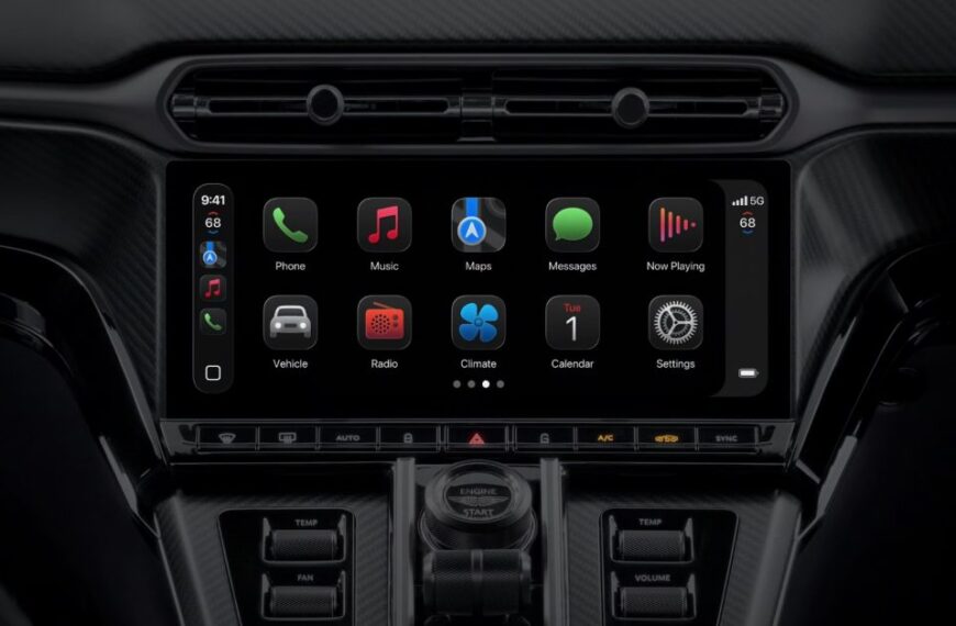 CarPlay got two brand new apps this week that are big iPhone hits
