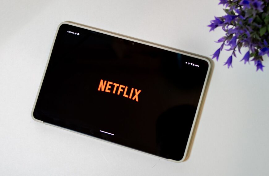 Even Netflix is getting in on vertical videos, mobile app redesign gets discussed