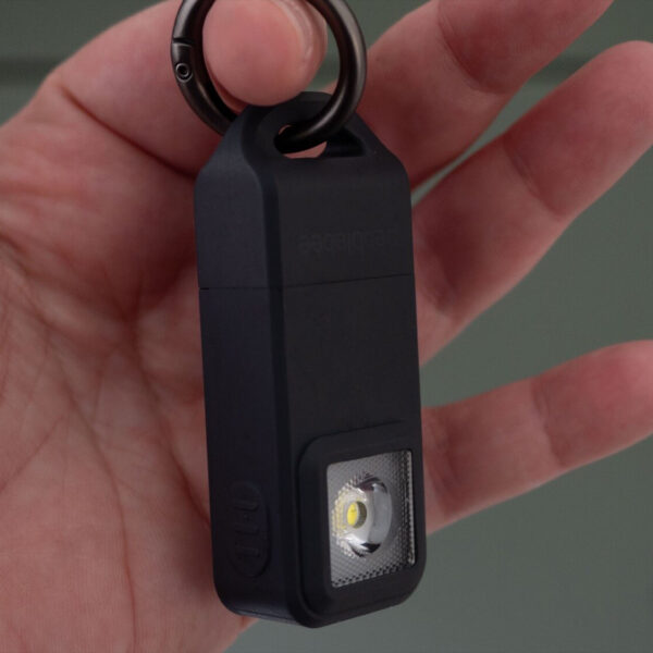 This new Android tracker doubles as a loud personal safety siren