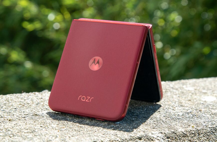 Each Moto Razr 2026 color might feel a little different, as rumors talk textures