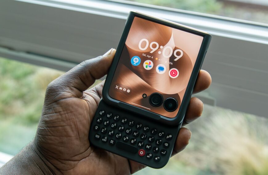 3 reasons I love the Clicks Keyboard for Motorola Razr and 3 things I don’t like