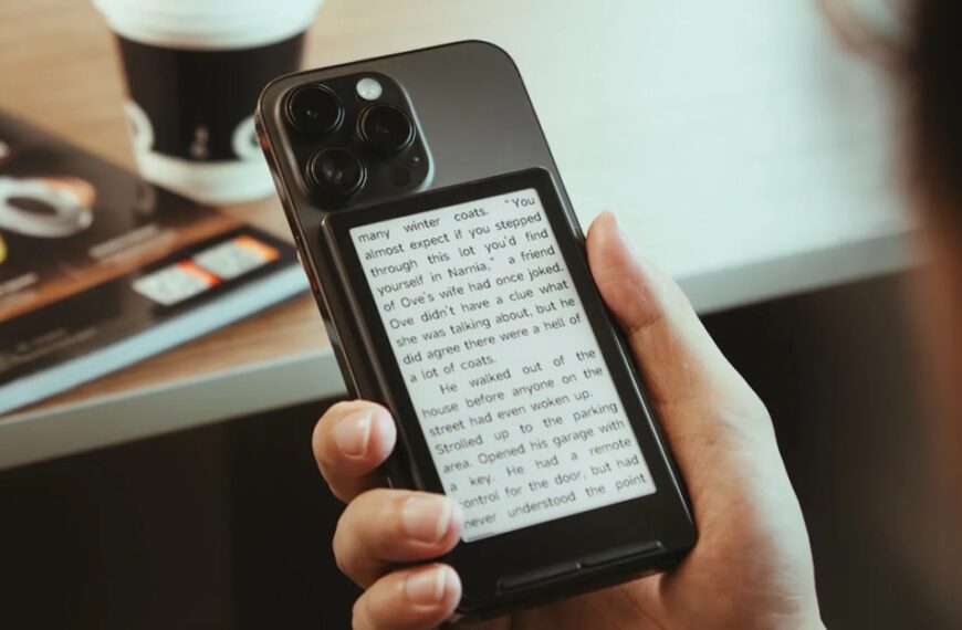 This tiny new MagSafe e-reader attaches directly to your iPhone